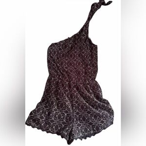 19 COOPER Navy One-Shoulder Lace Romper medium